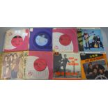 A collection of mainly 1960's 7" singles and EP's, Herman's Hermits (15), The Kinks (5), The Hollies