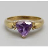 A 9ct gold and amethyst ring, 2.8g, N