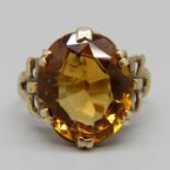 A 9ct gold and citrine solitaire ring, 3.7g, H