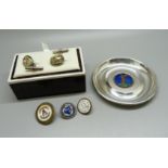 Golfing interest; an Art Deco Bakelite trinket box and other golf items