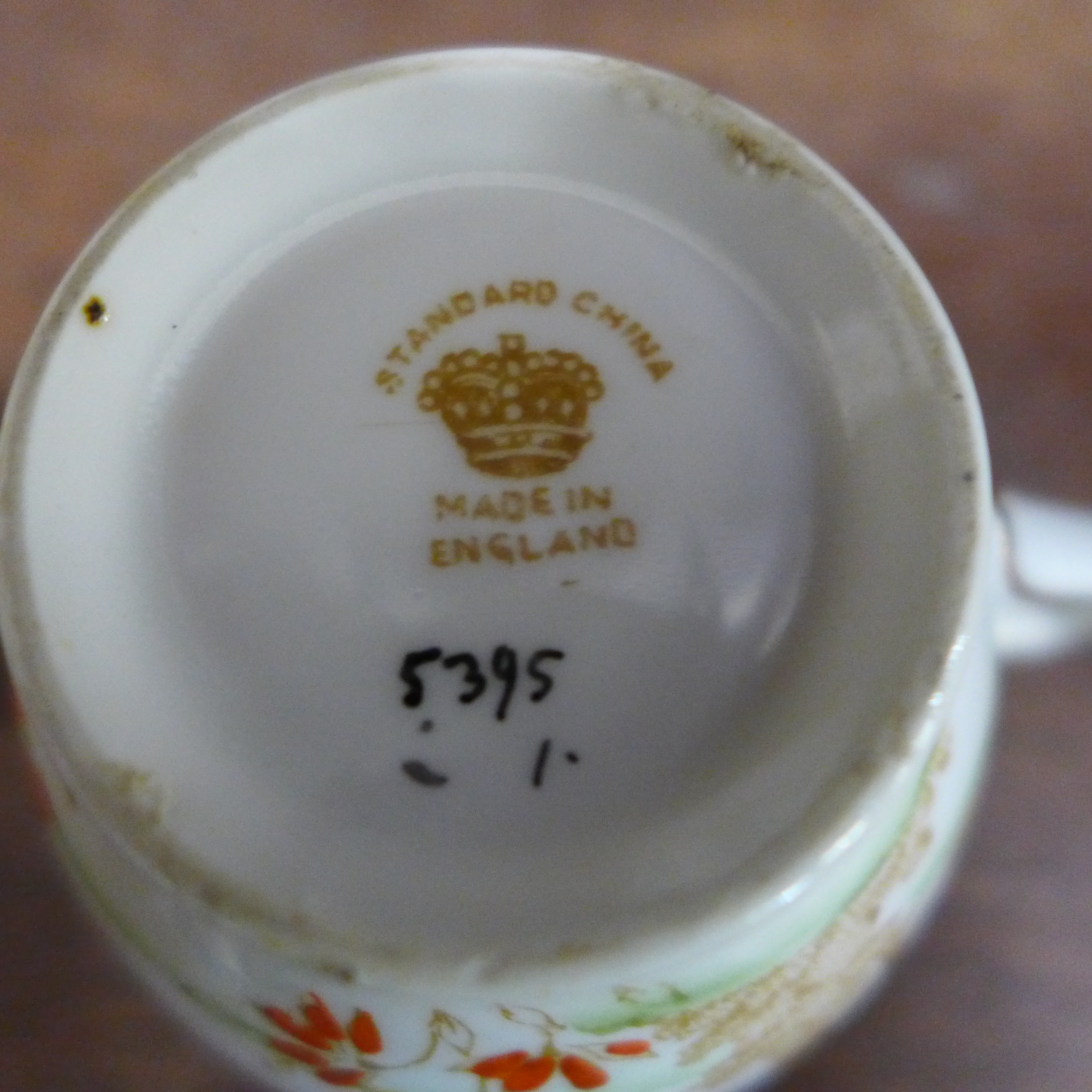 A Standard China Art Deco six setting tea set, with cream, sugar, water jug and teapot - Image 2 of 2