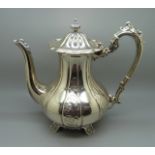 A silver coffee pot, Birmingham 1971, 927g