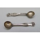 A pair of Victorian Kings pattern salt spoons, Birmingham 1899