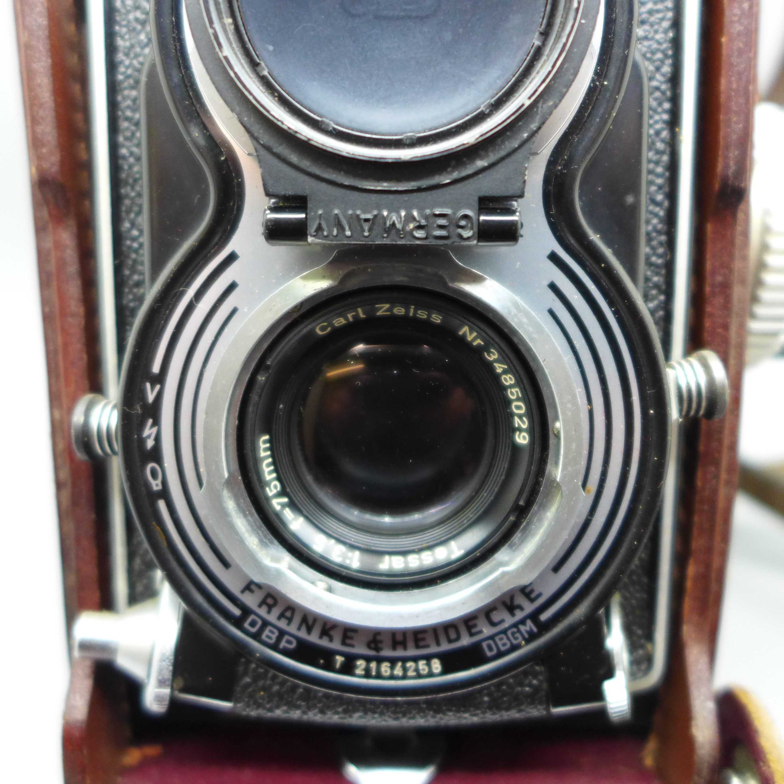 A Rolleiflex Franke & Heidecke TLR camera with leather case, numbered T2164258 - Image 2 of 2