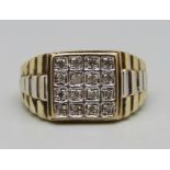 A gentleman's 9ct gold, sixteen stone diamond ring, 5.2g, W