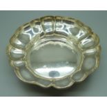 A silver dish, Birmingham 1963, 180g, 15cm