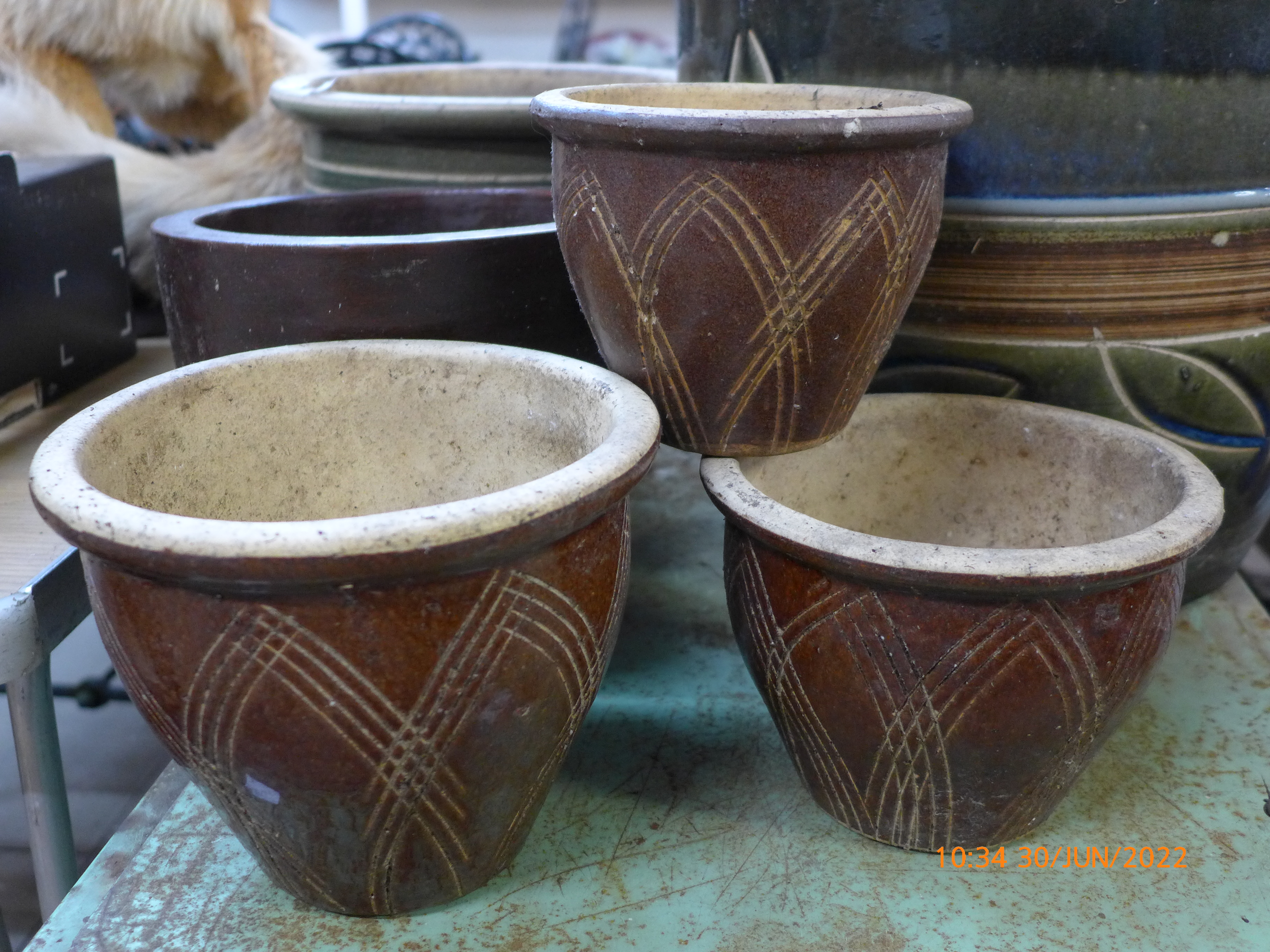 Six terracotta plant pots - Image 2 of 3