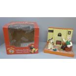 A Wallace and Gromit radio alarm clock, boxed