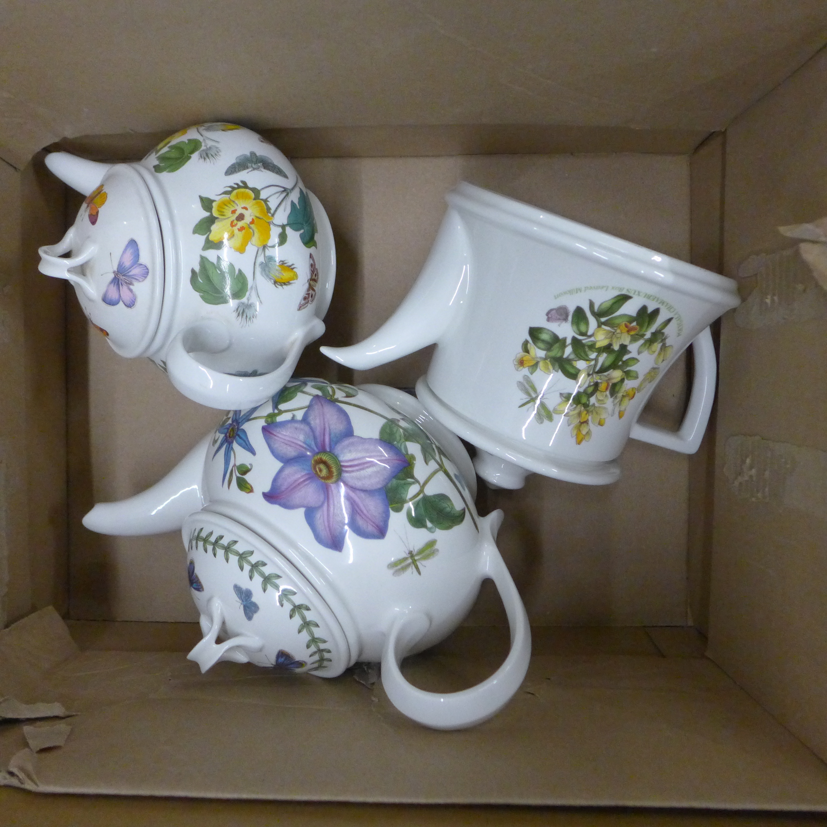 Five Portmeirion Botanic Garden teapots and coffee pots and a box of various mugs and Royal - Image 2 of 3