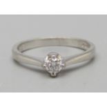 A 9ct white gold solitaire diamond ring, 1.8g, L