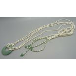 A freshwater pearl and aventurine necklace