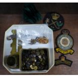 Military items including silver ARP badge, sweetheart brooches, military and other buttons, etc.