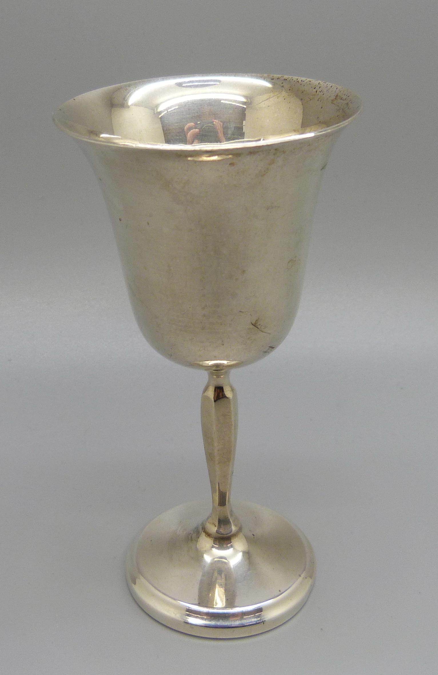 A silver wine goblet, Birmingham 1979, 65g - Image 2 of 3
