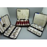 Three sets of six Viner’s silver flatware, spoons and forks, 462g