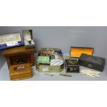 Costume jewellery, wristwatches, pens, boxes, etc.