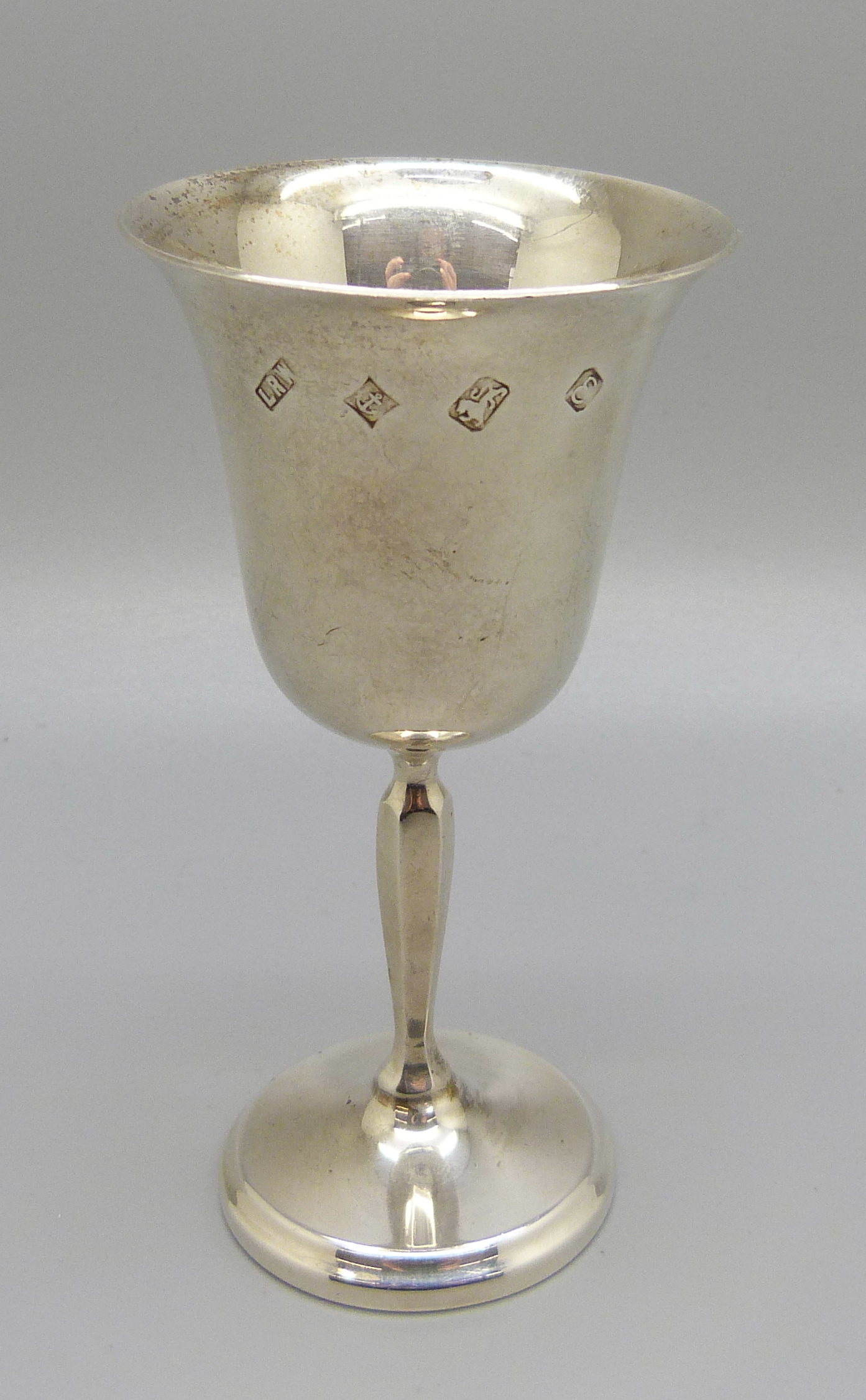 A silver wine goblet, Birmingham 1979, 65g