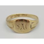 A 9ct gold signet ring, 1.9g, N/O