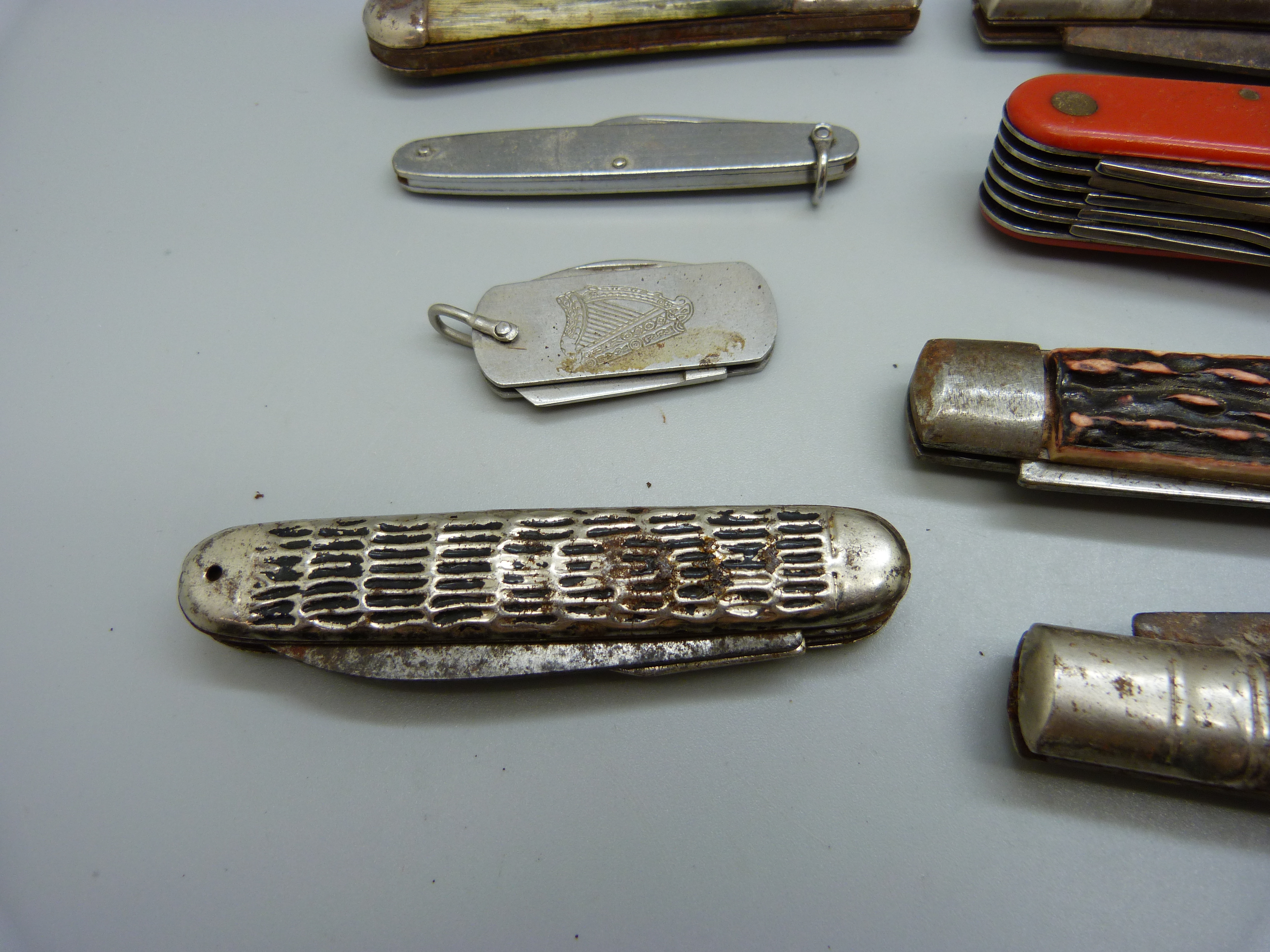 Eight pocket knives - Image 3 of 5