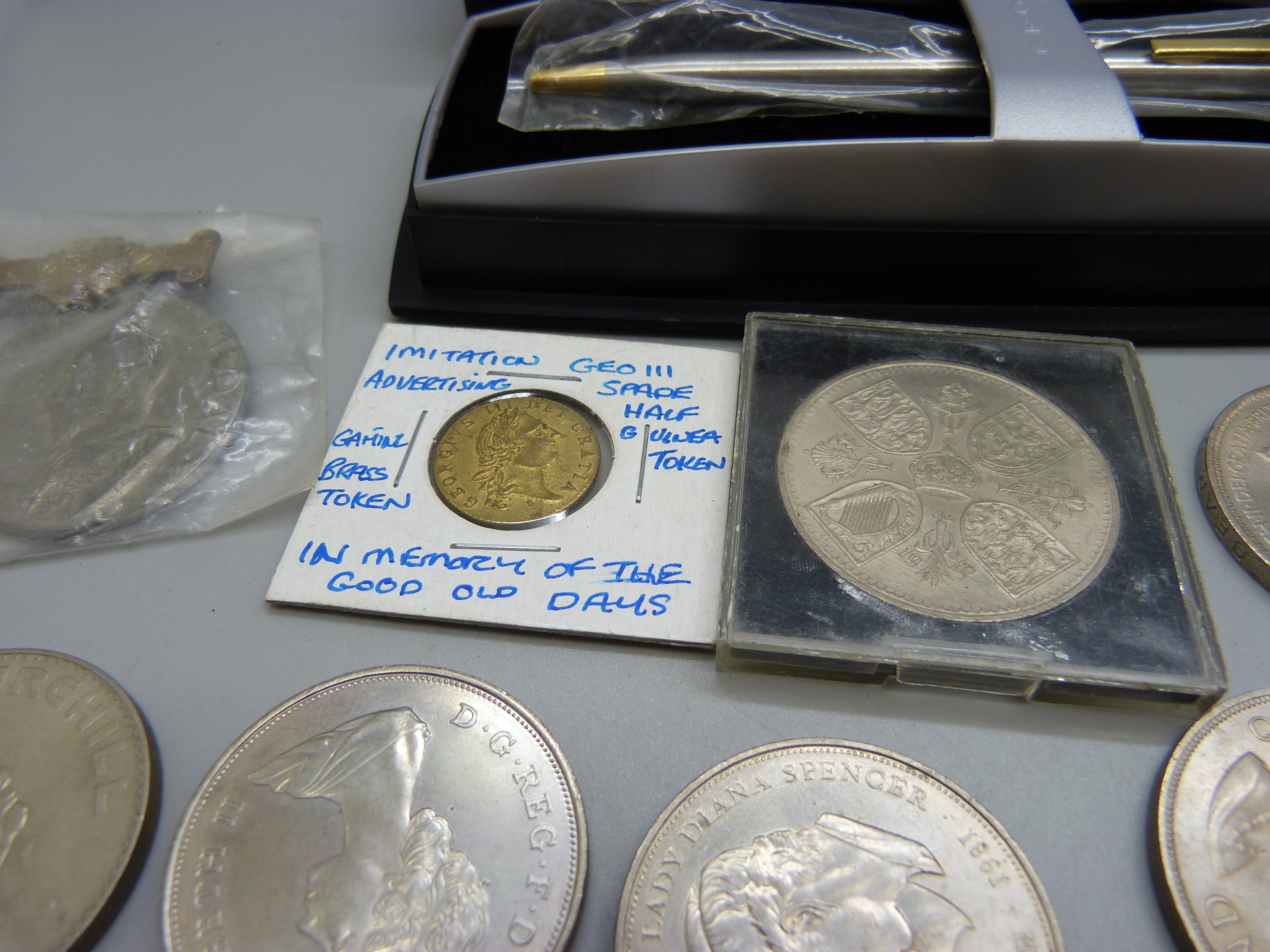 A collection of commemorative coins and a Cross pen - Image 3 of 3