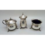 A silver cruet set, Birmingham 1947, 132g