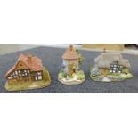 Nine Lilliput Lane models including Cowslip Cottage **PLEASE NOTE THIS LOT IS NOT ELIGIBLE FOR