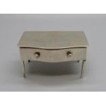 A small silver novelty table stamp box, Birmingham 1910, 51g, 58mm wide