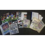 A large quantity of loose autographs from former footballers, predominantly football league and a