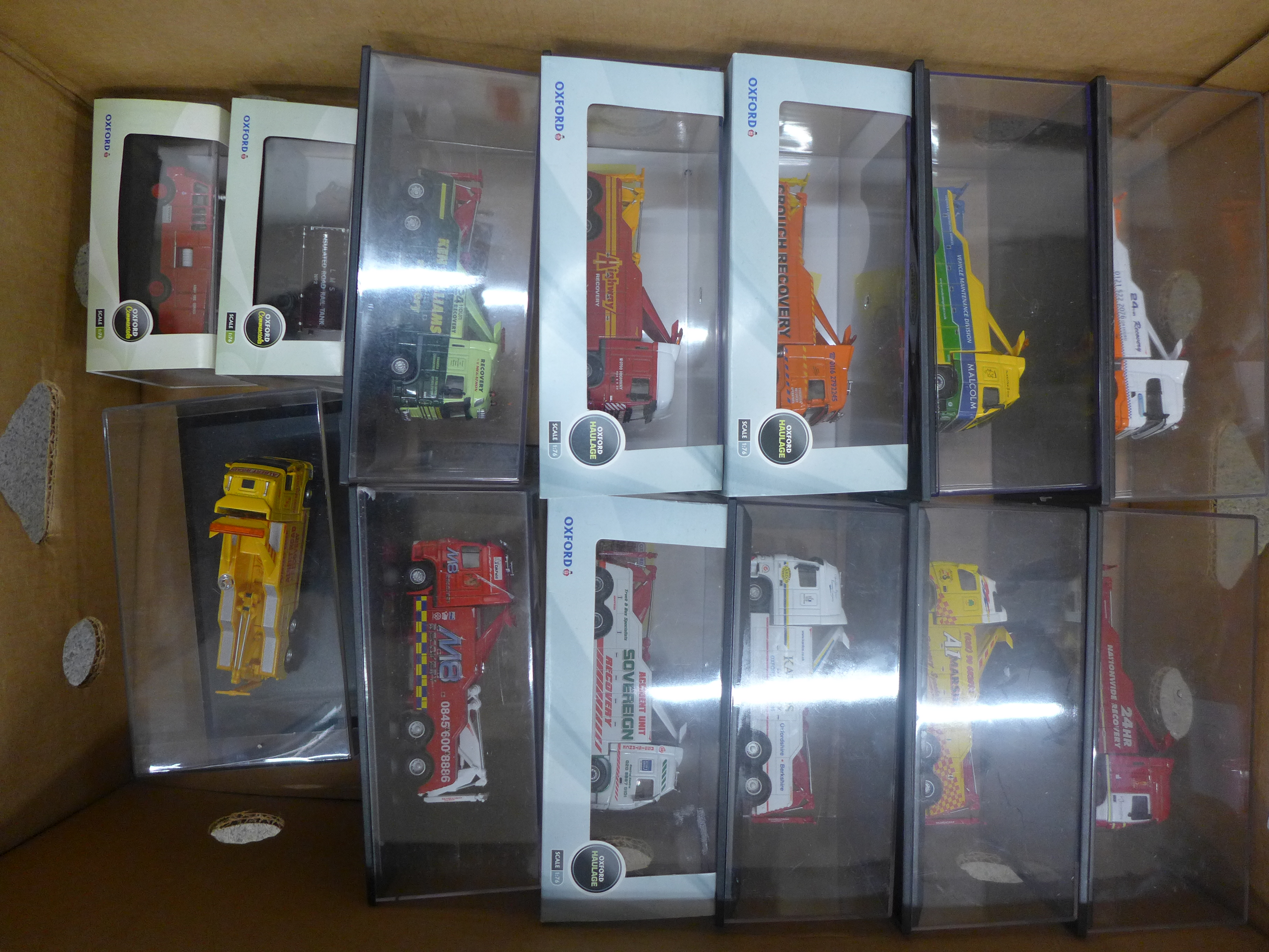 Oxford die-cast model vehicles, mainly vintage recovery trucks