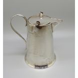 A silver cream jug, Chester 1908, 182g, 10cm