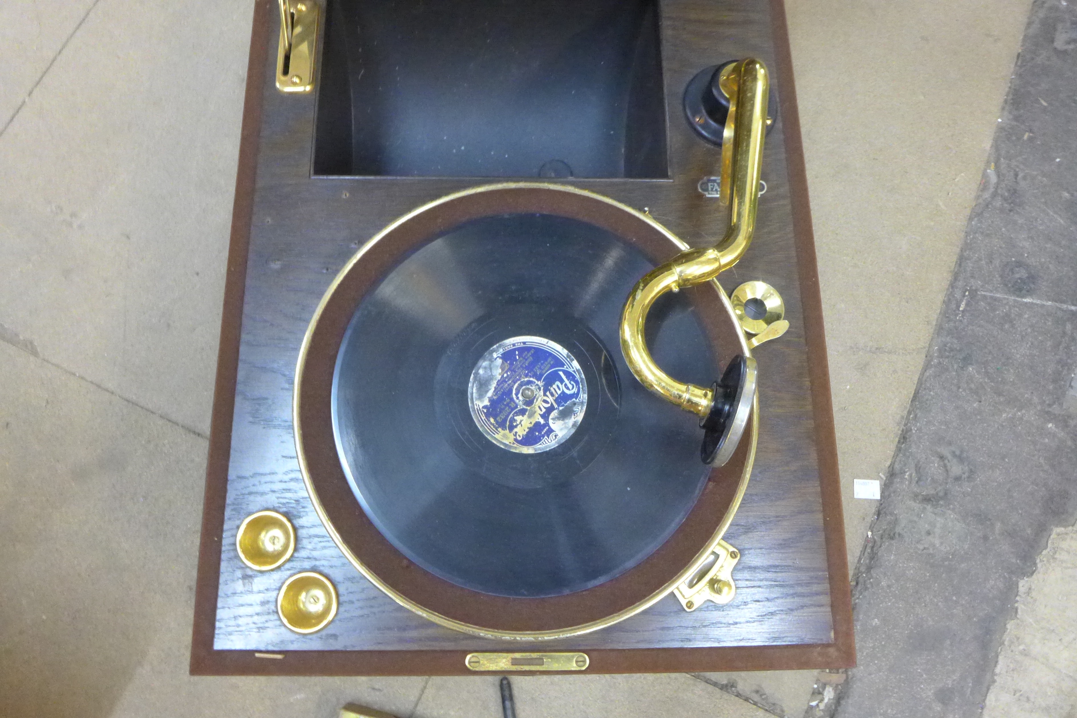 An HMV Farmers gramophone in wooden case with brass fittings - Image 2 of 3