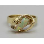 A 9ct gold Ethiopian opal ring, 3.4g, N