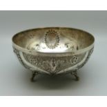 A white metal footed bowl, marked 830, 112g, 118mm in diameter