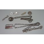 Silver jewellery including a Scottish silver Viking ship brooch, 86g