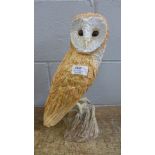 A model of a barn owl, 38cm