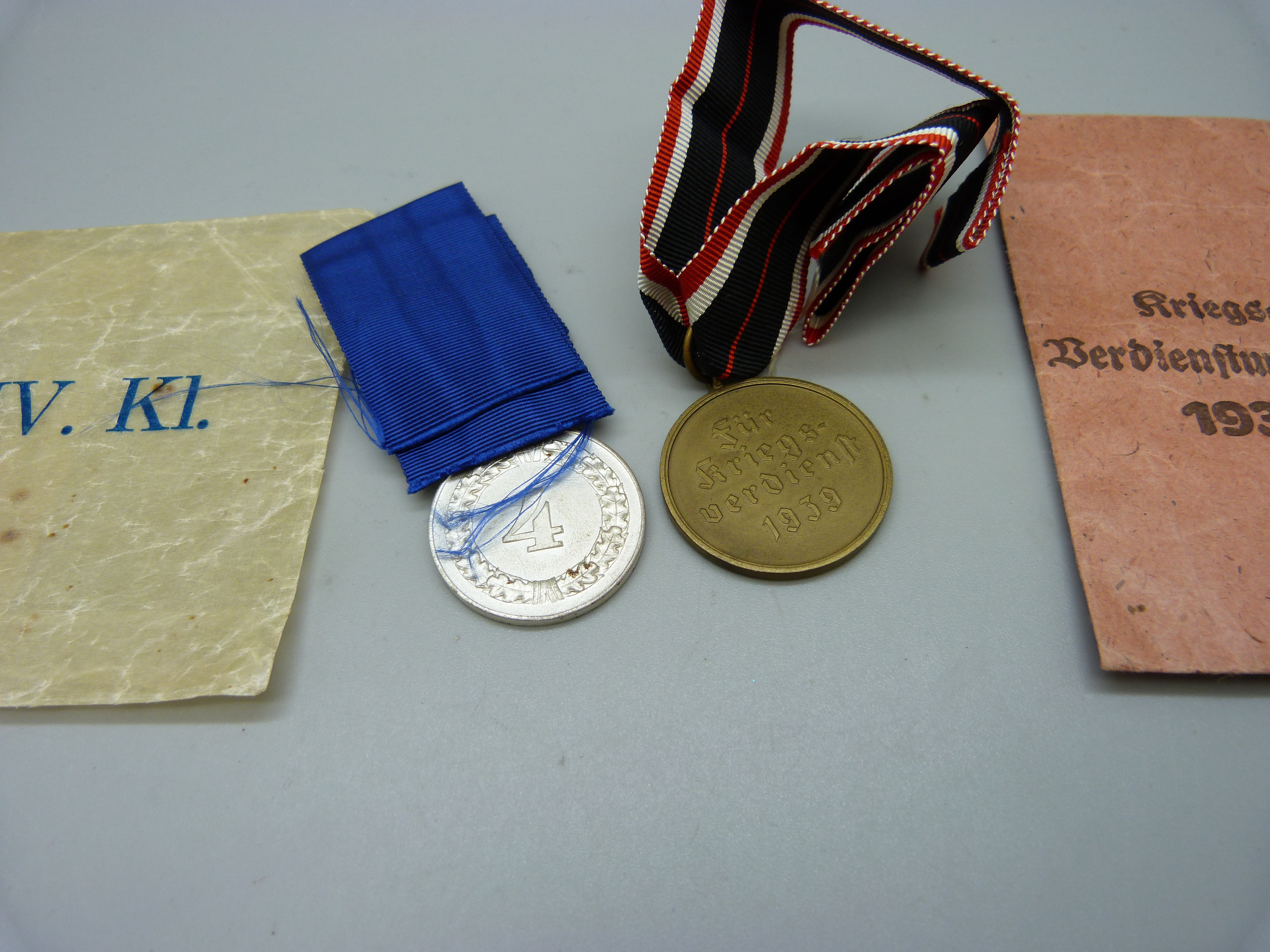 Two WWII German medals with envelopes - Bild 3 aus 3