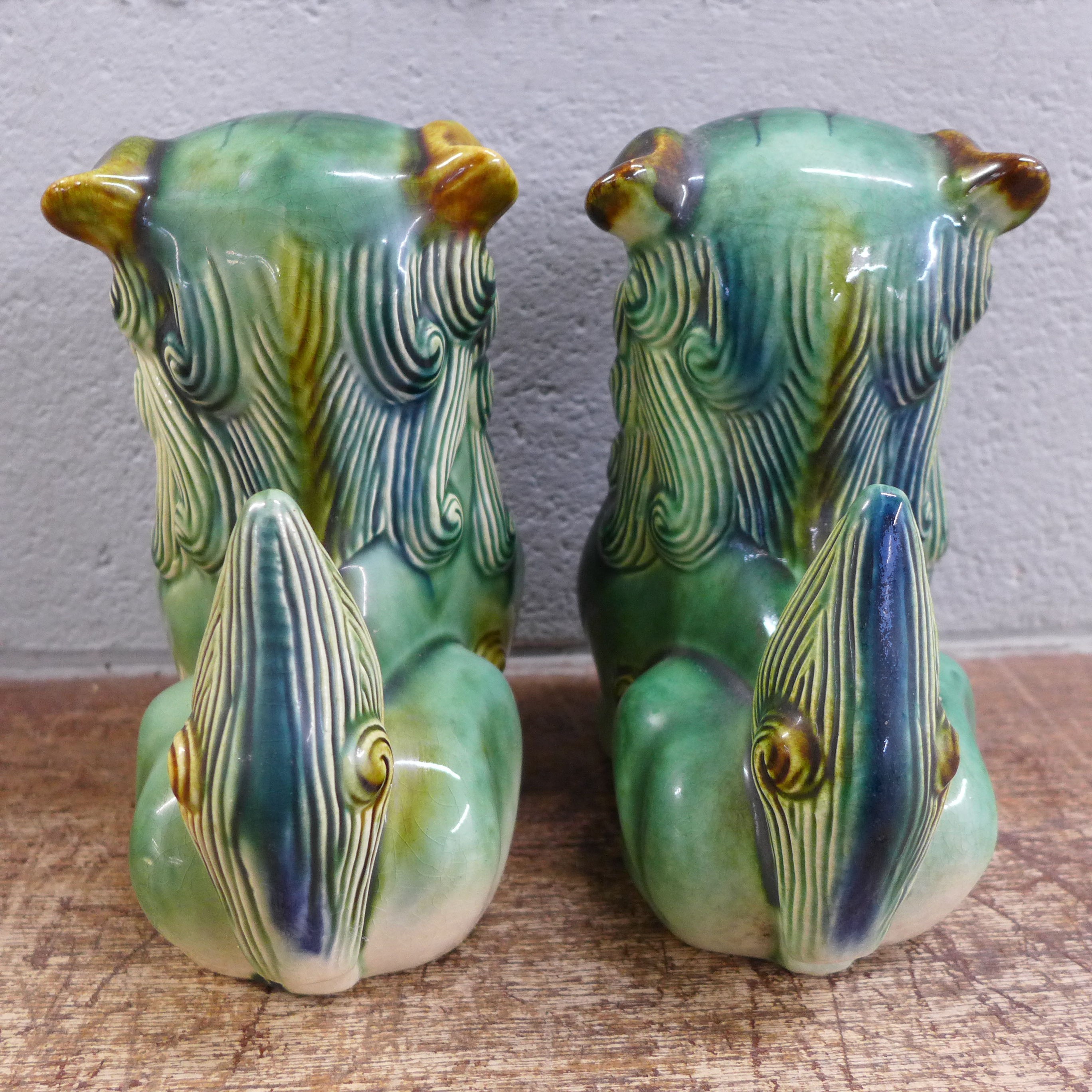 A pair of green Chinese dogs of foe, 19cm - Image 2 of 3