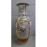 An oriental vase, 31cm
