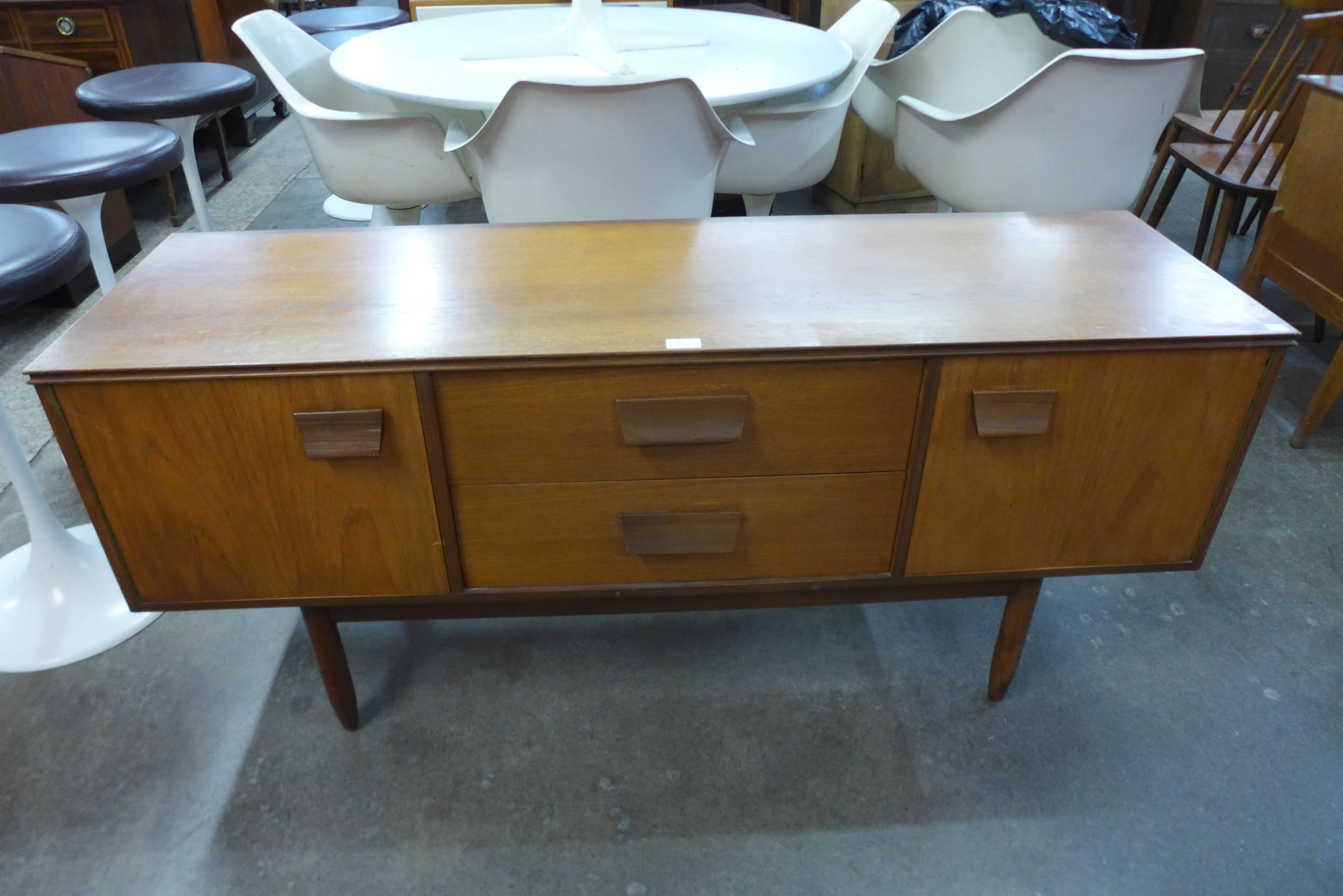 A small teak sideboard - Image 2 of 2