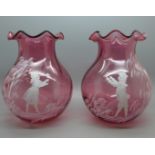 A pair of Mary Gregory pink glass vases, 14cm