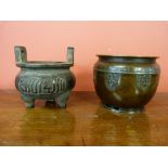 Two small Chinese bronze vessels