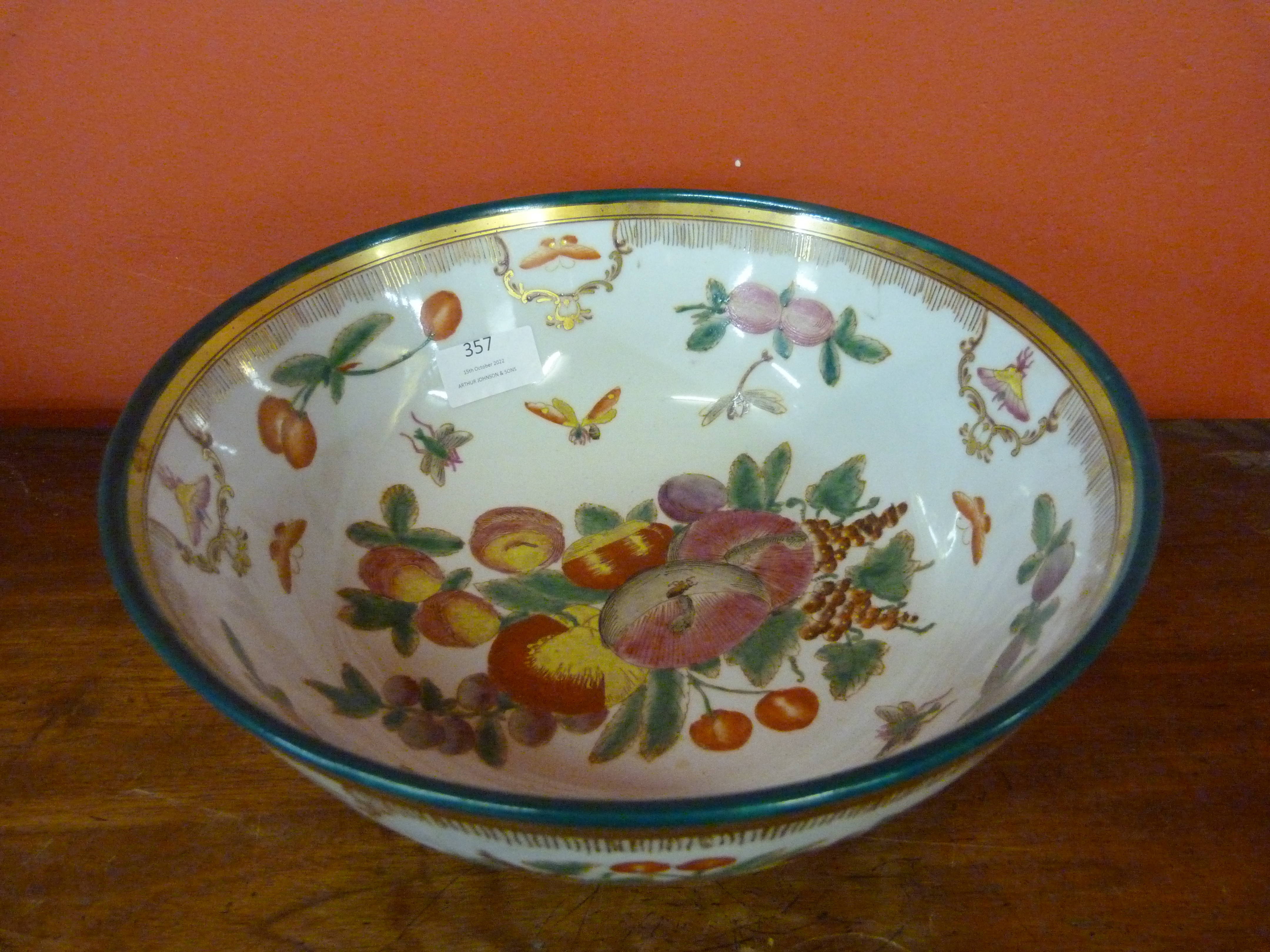 A Chinese famille rose porcelain bowl