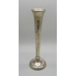 A silver posy vase, 16.5cm