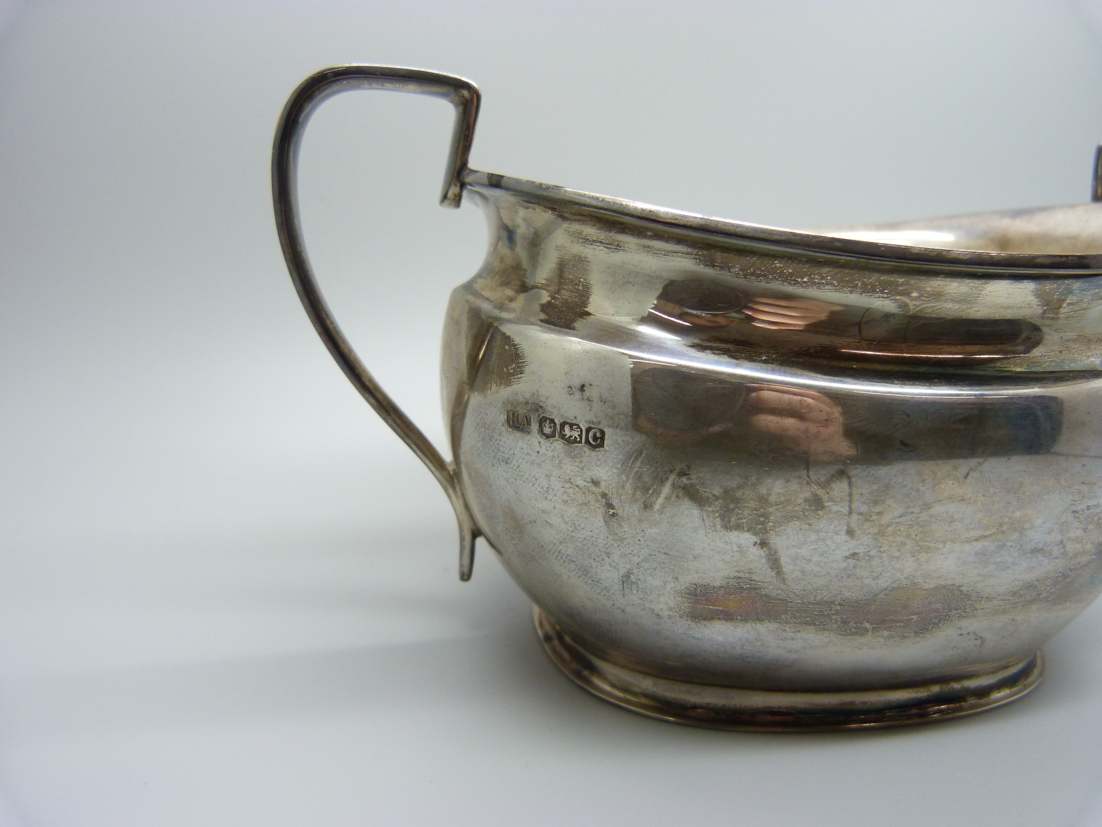 A silver sugar bowl, 256g - Image 2 of 4