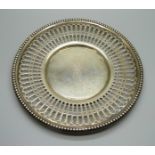 A Victorian pierced silver dish, Sheffield 1853, 194g, 167mm