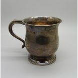 A silver mug, 79g, 7cm