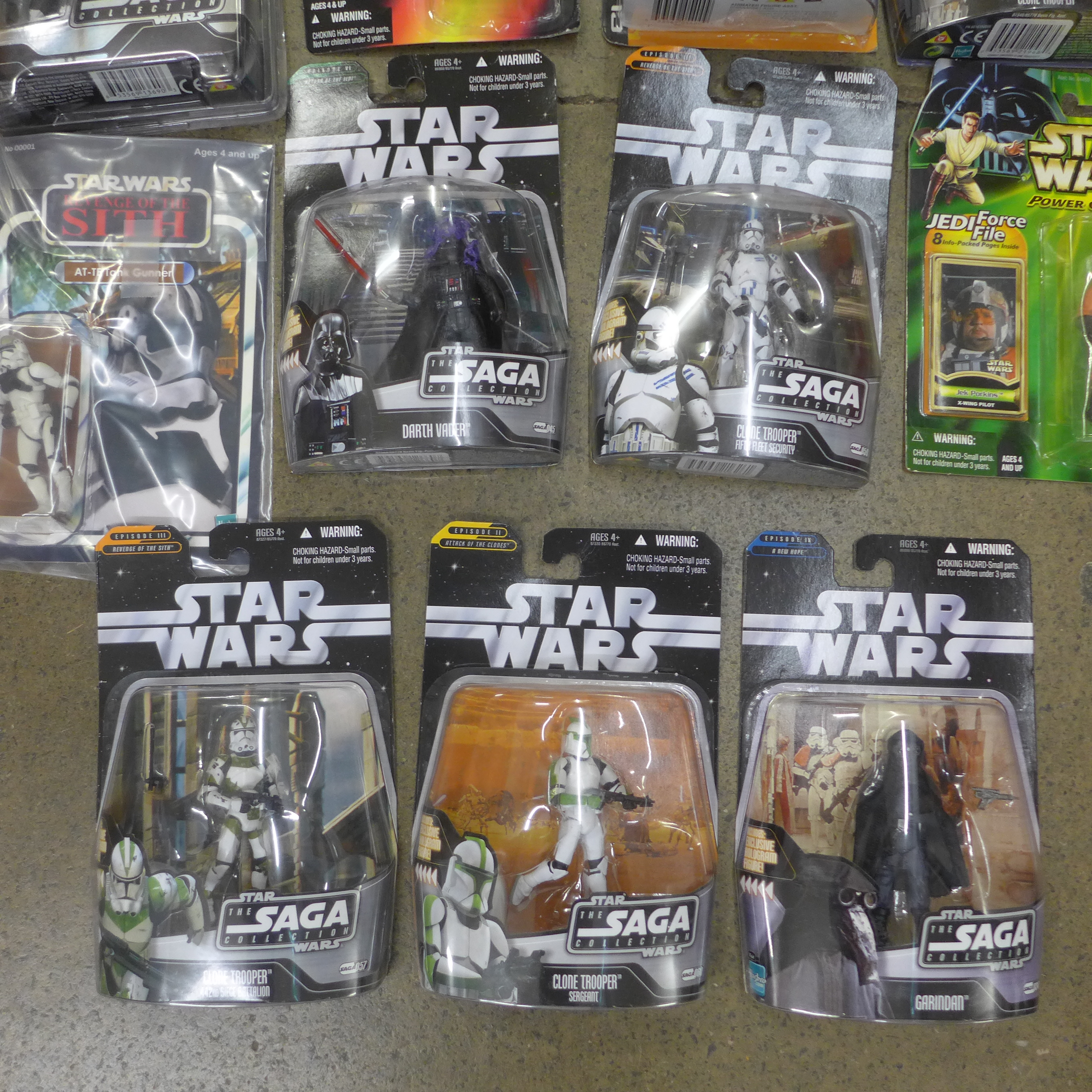 Star Wars The Saga Collection figures (12) and seven others - Image 2 of 5