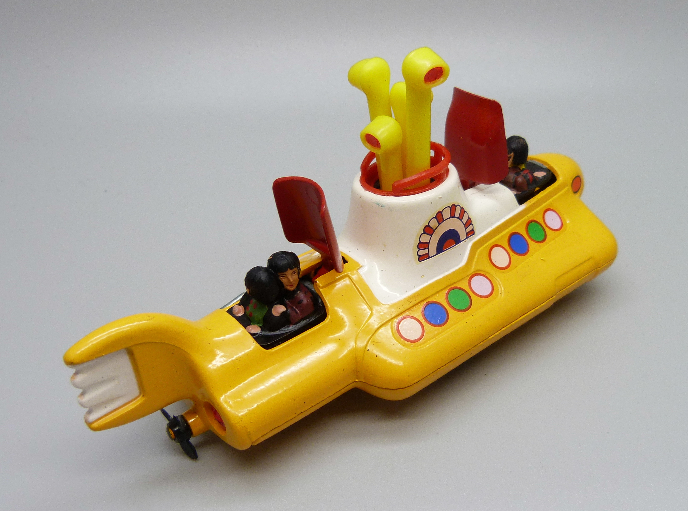 A Corgi Toys 803 The Beatles Yellow Submarine, boxed, (old shop stock) - Image 4 of 8