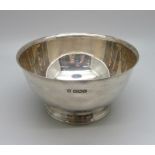 A silver bowl, Sheffield 1927, 156g, diameter 11cm