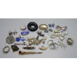 Jewellery including puzzle rings, charm bracelets, etc.