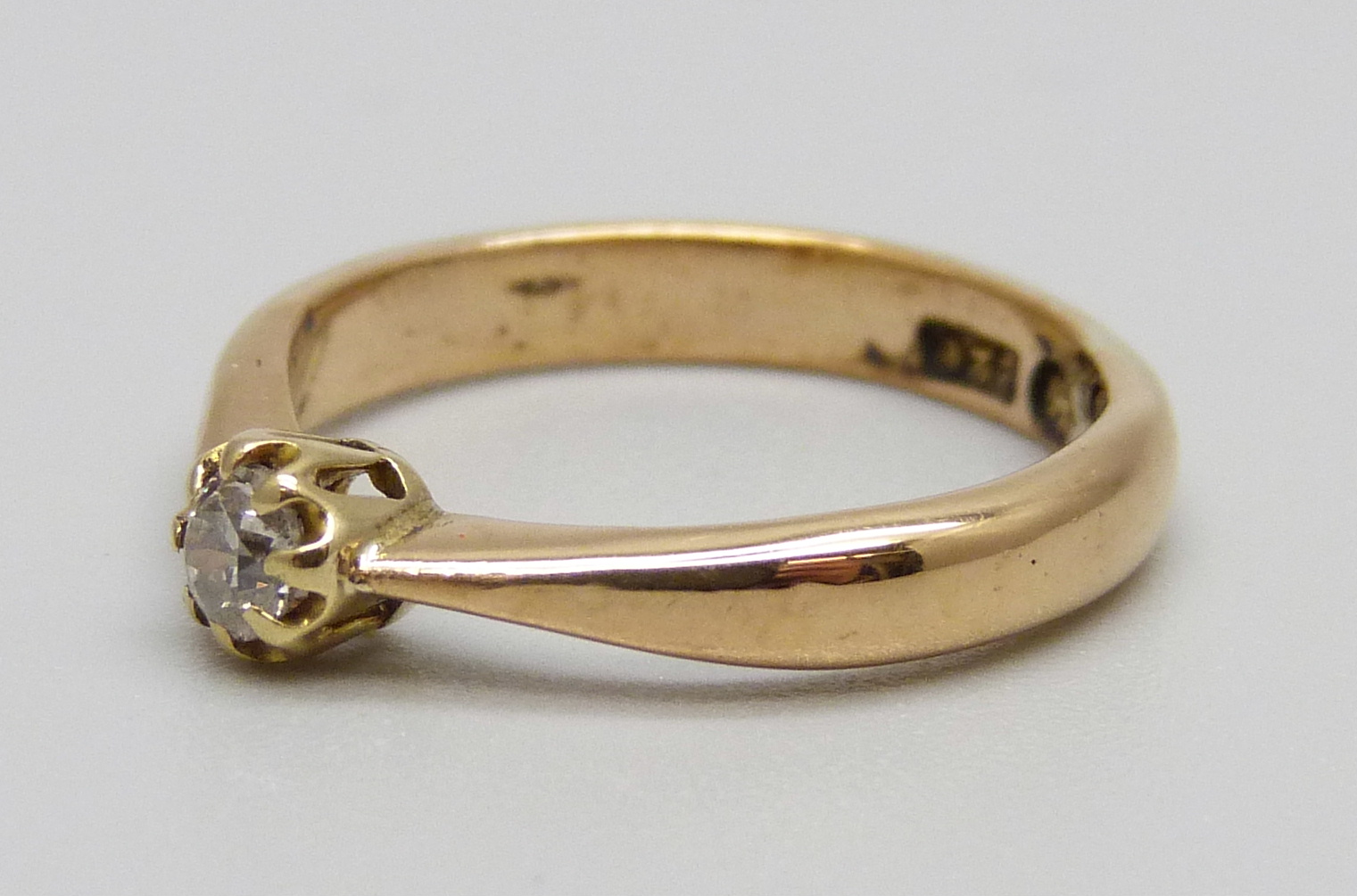 A 22ct gold and diamond solitaire ring, 3.6g, J - Image 2 of 3